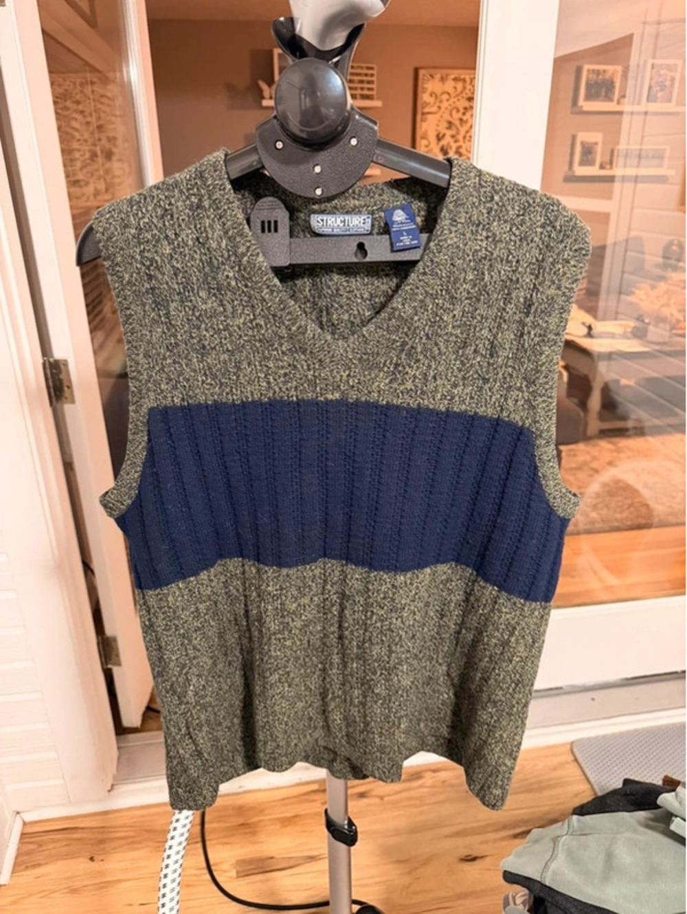 Vintage Structure Men’s Large 100% Lambswool Colorblock V-Neck Sweater Vest